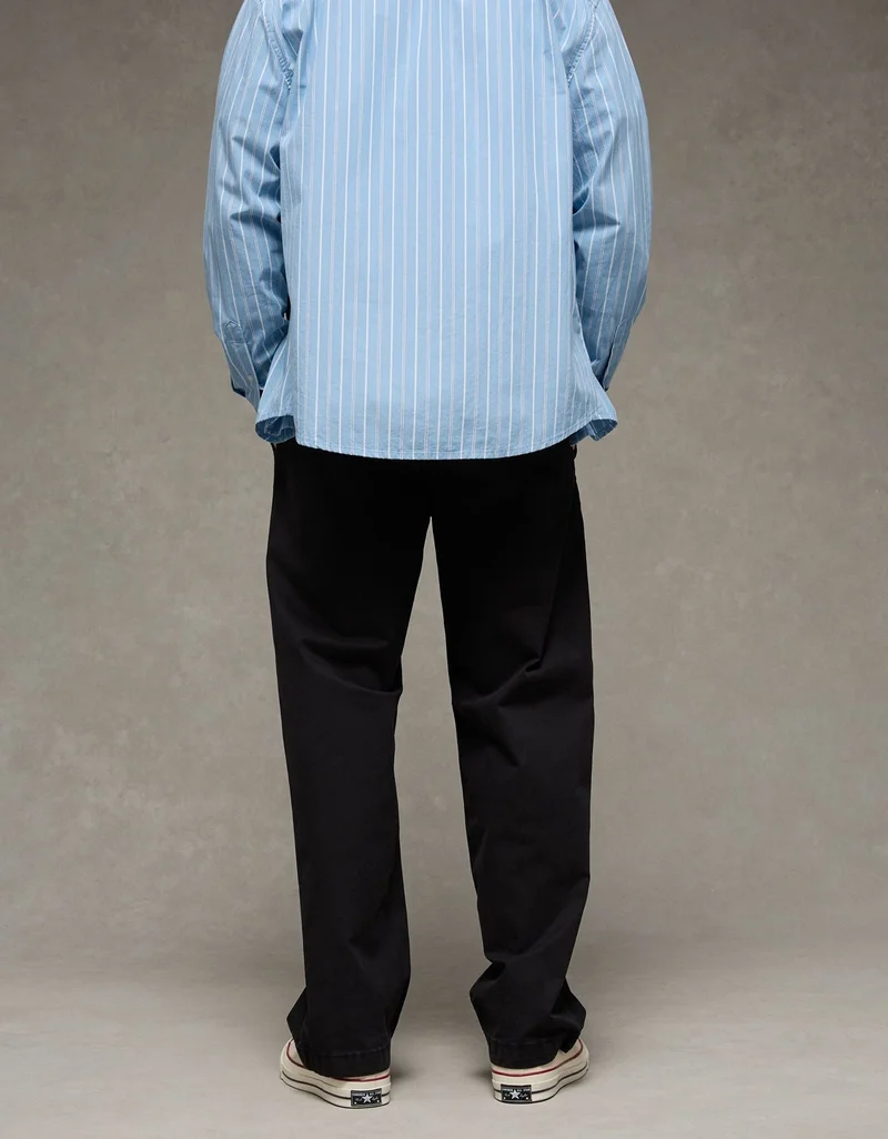 امريكان ايجل بنطلون فليكس واسع بلمسة باللون الكاكي